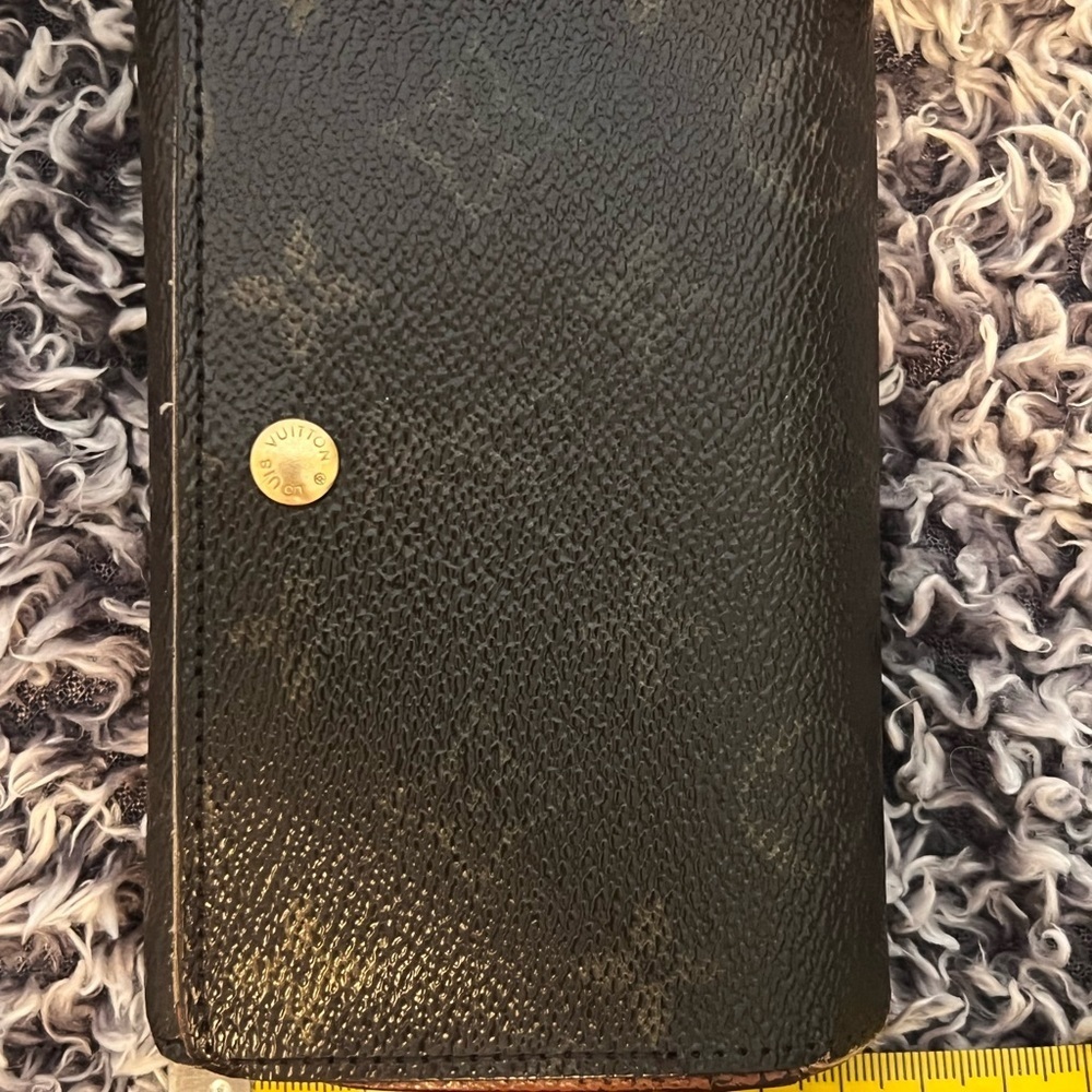 Vintage LV Snap Wallet - Picture 11 of 14